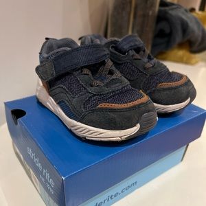 Stride Rite Boy’s M2p Brighton athletic sneaker shoes 7.5W
